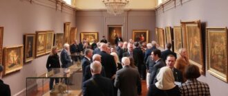 Выставки и вернисажи в холлах: как наполнить общественное пространство искусством